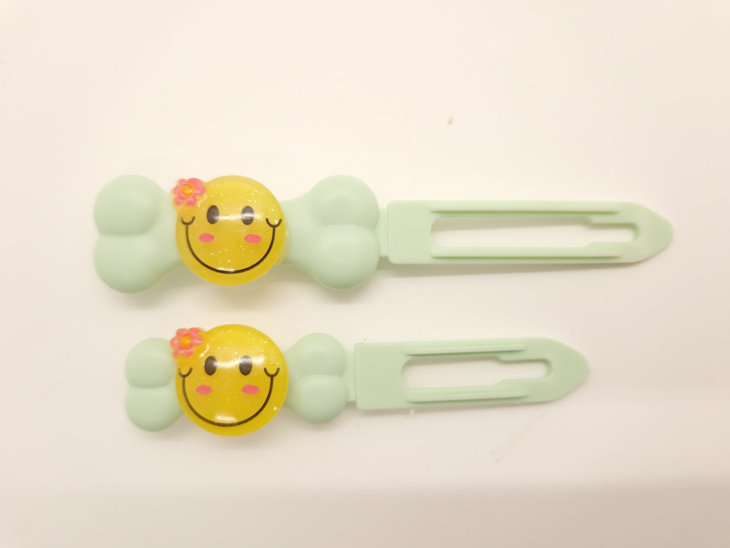 Smiley Face Barrette Novelty 3.5cm & 4.5cm clip