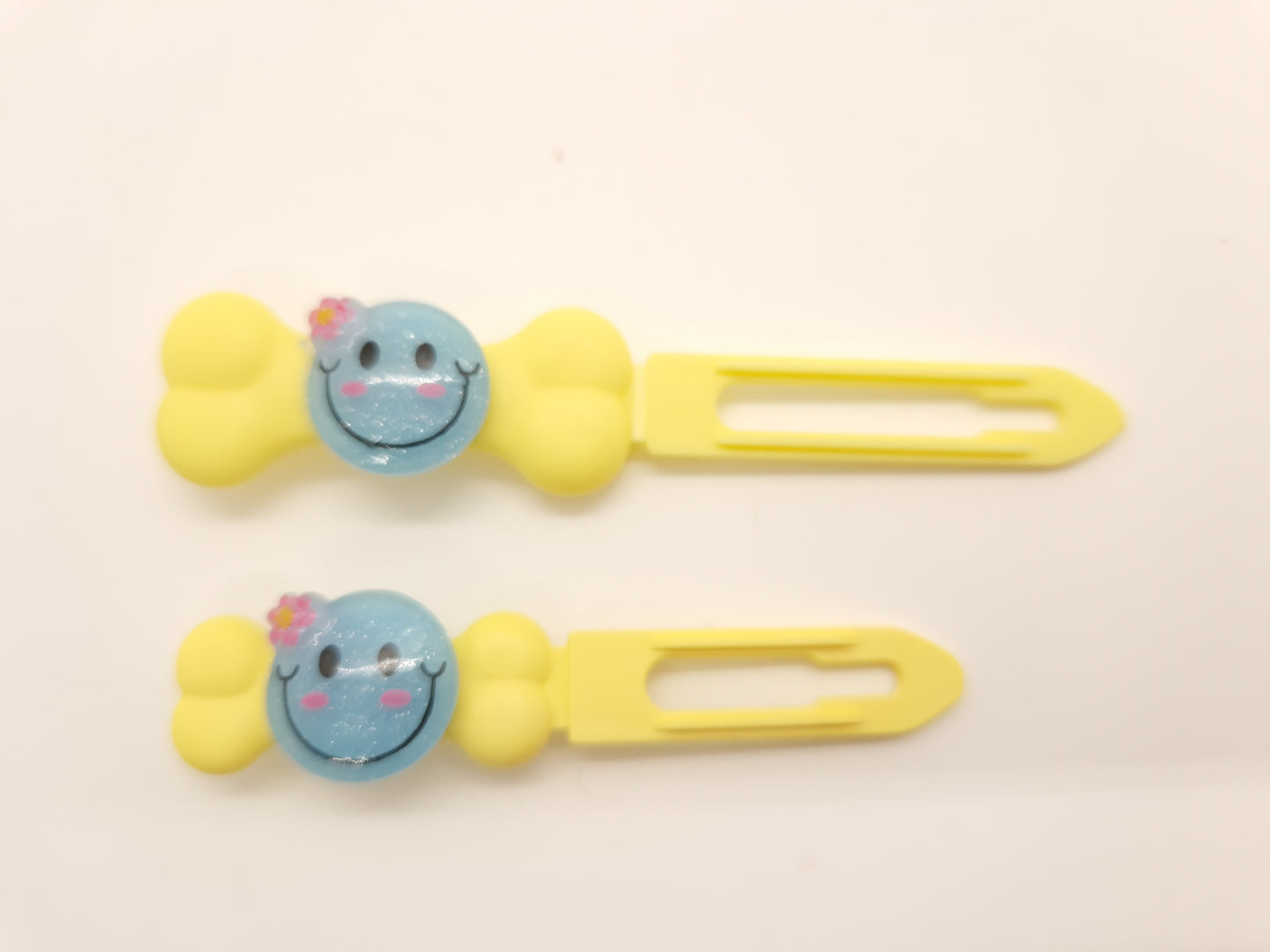 Smiley Face Barrette Novelty 3.5cm & 4.5cm clip