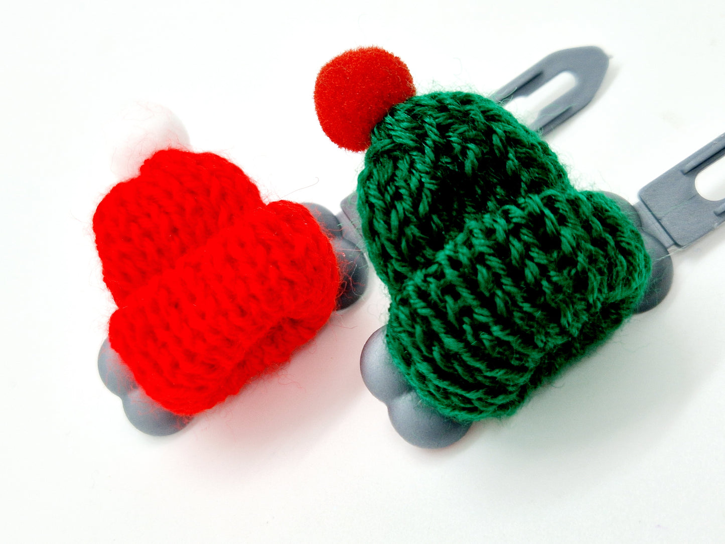 Winter Woolly hat Novelty clip