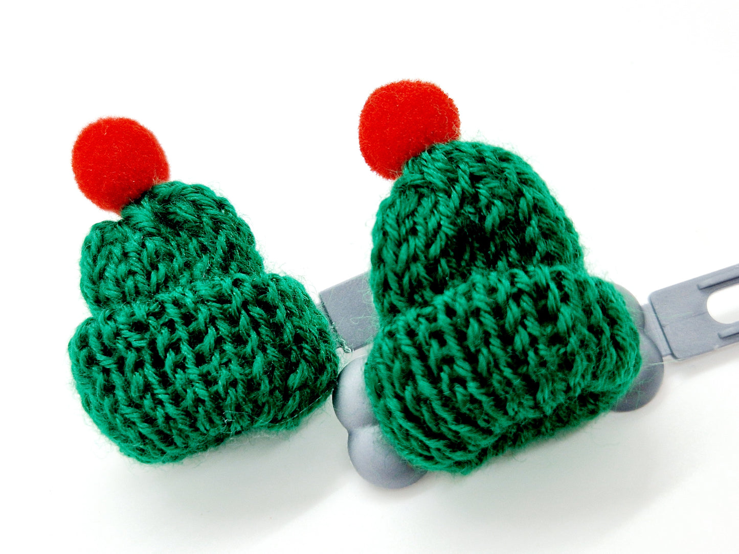 Winter Woolly hat Novelty clip