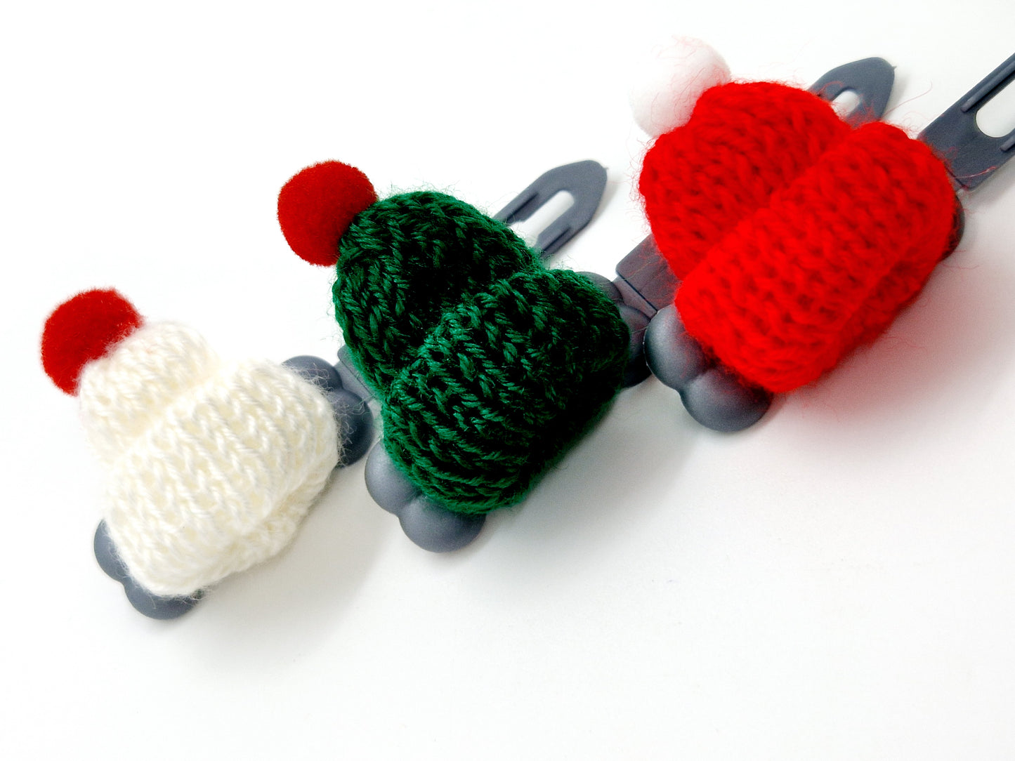 Winter Woolly hat Novelty clip