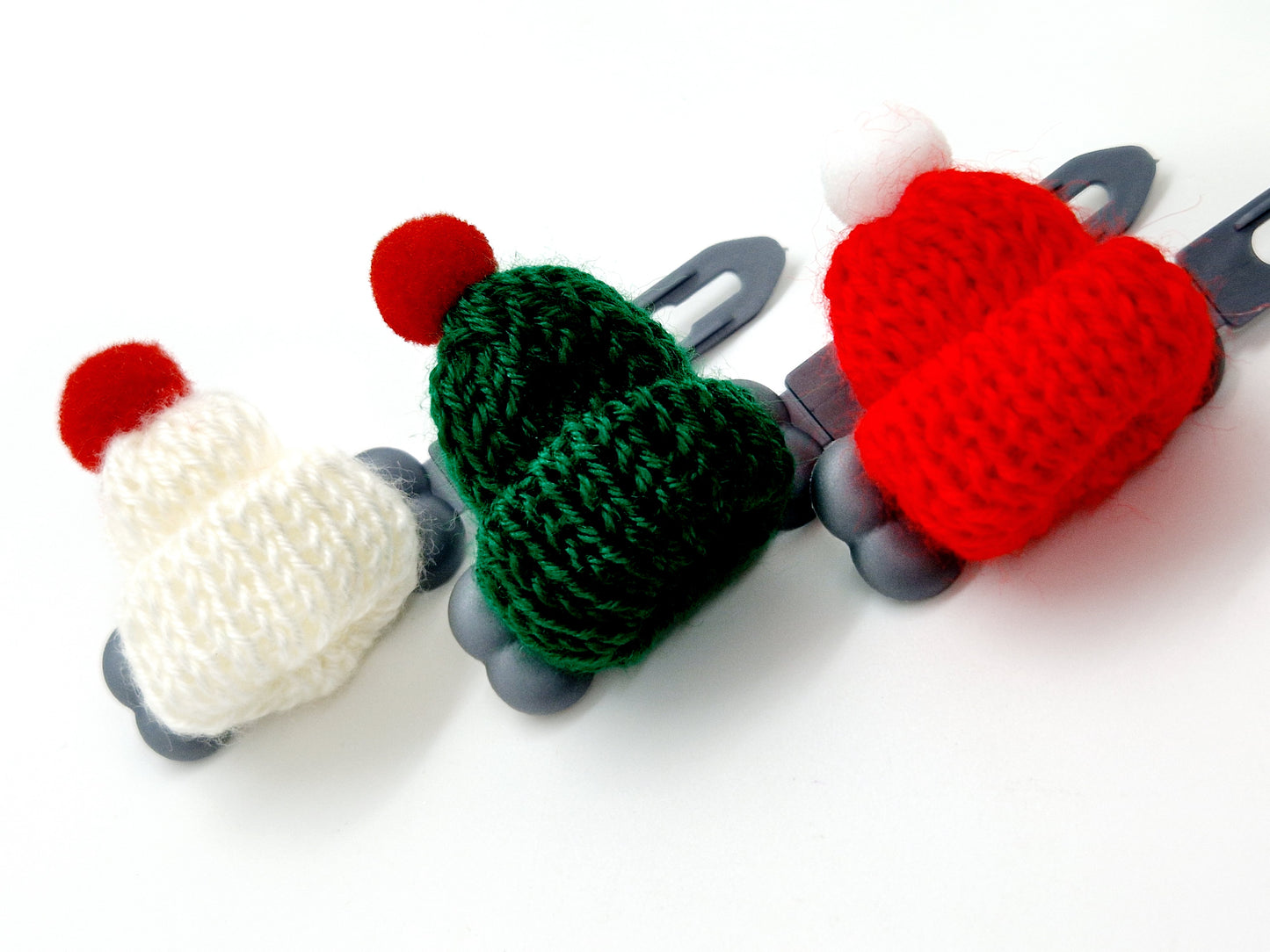 Winter Woolly hat Novelty clip