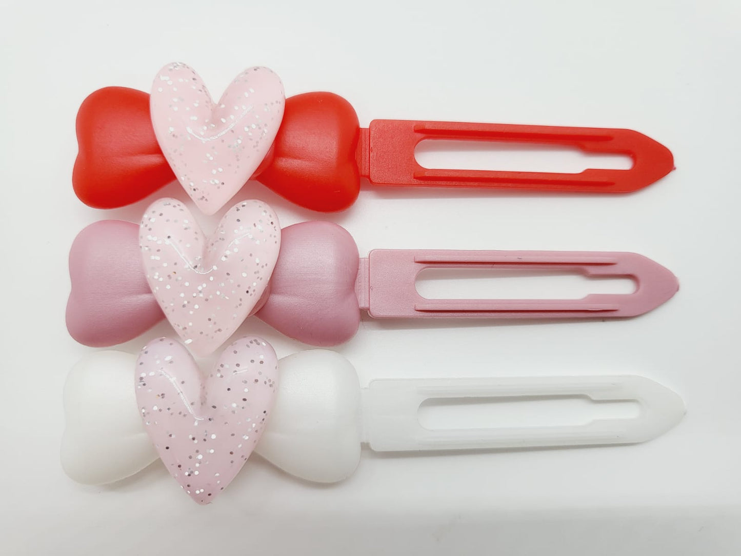 Valentine pink glitter heart on 3.5cm & 4.5cm Clips