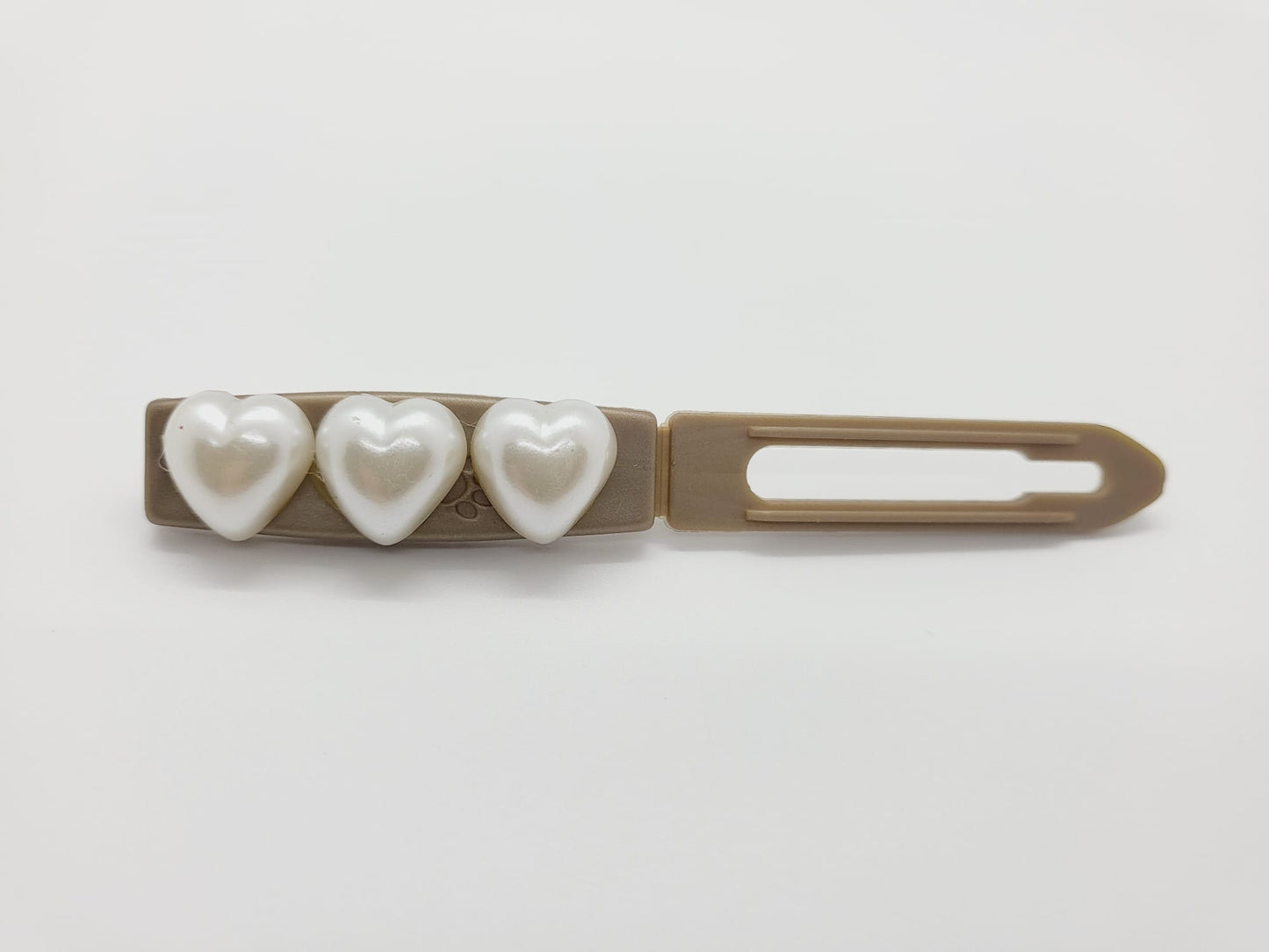 Valentine Pearl hearts on 4.5cm Clips