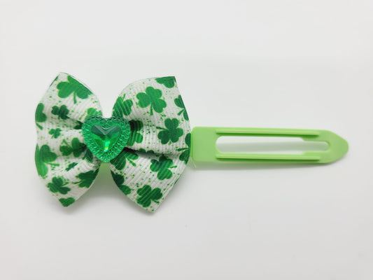 St Patrick's soft bow on 4.5cm Clip